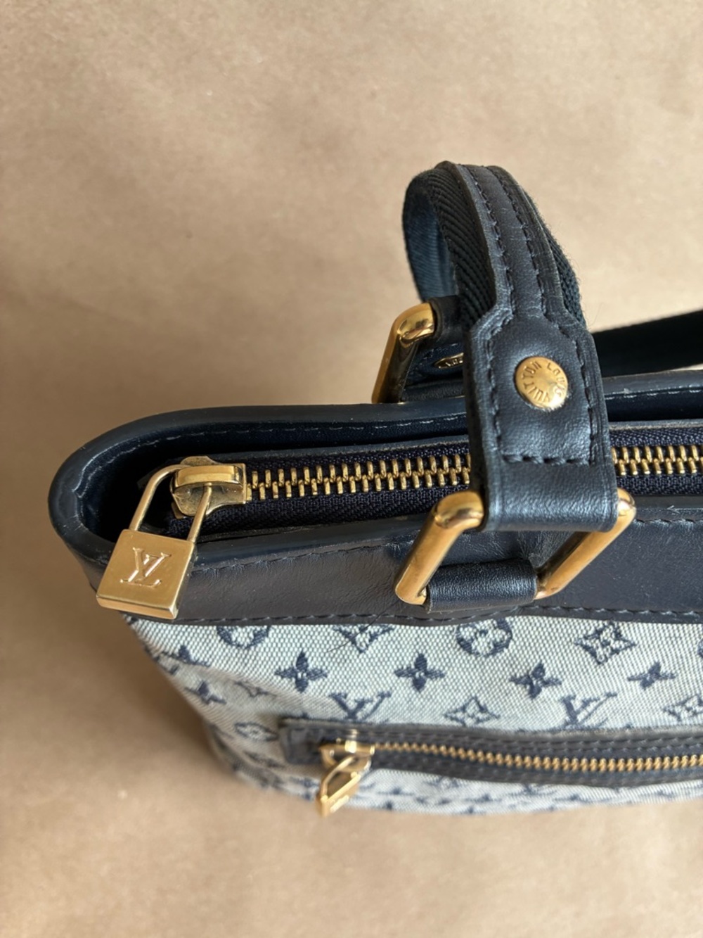 Louis Vuitton Blue Monogram Lin Lucille PM Bag - Picture 7 of 15